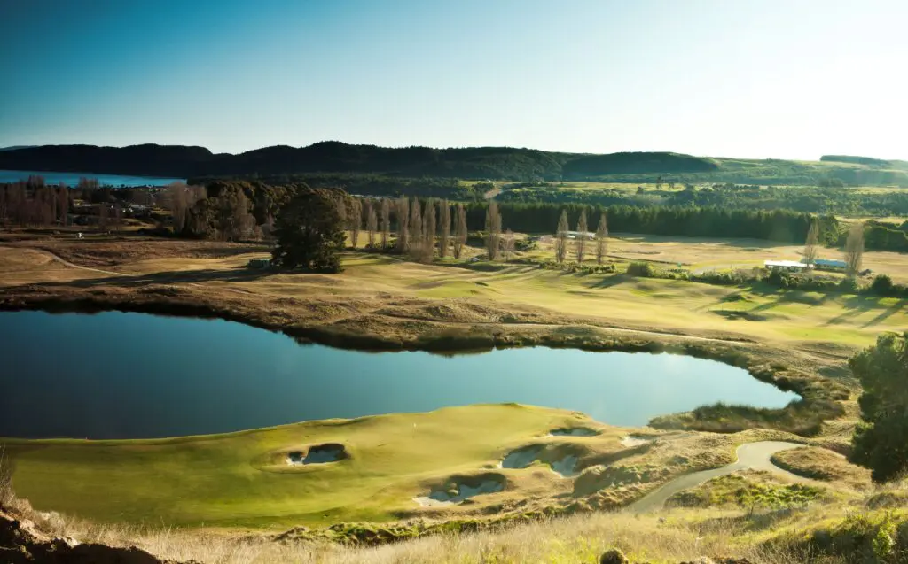 Kinloch Club Taupo NZ 18th Green2